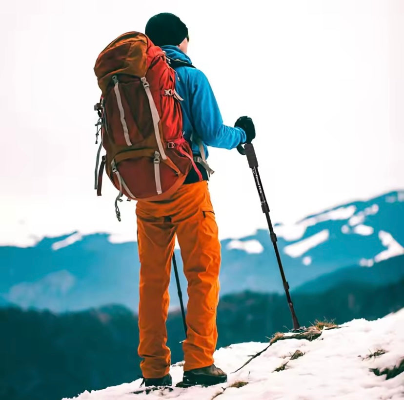 Bastón de trekking ligero para exteriores con cuatro alturas ajustables y agarre antideslizante, esencial para caminar